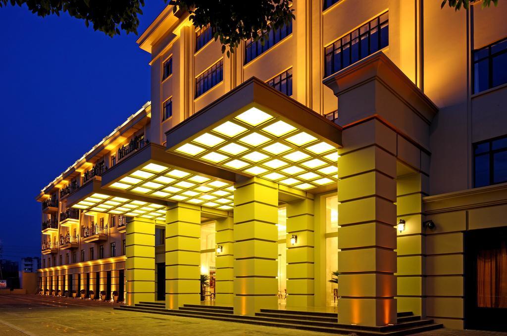 Alton Hotel Wuhu Экстерьер фото