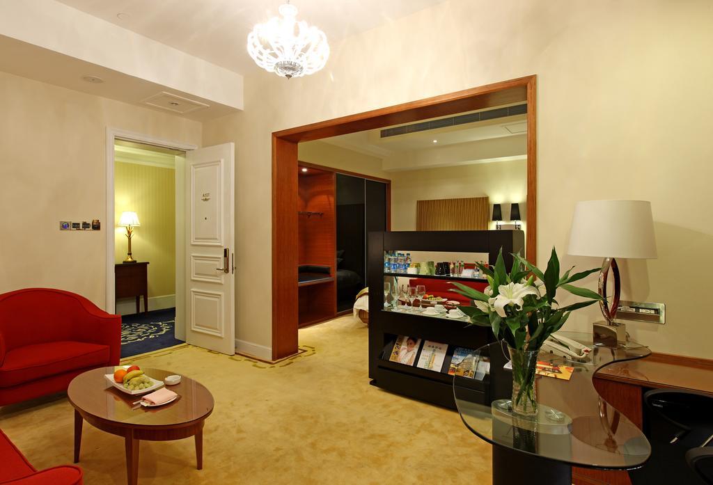 Alton Hotel Wuhu Экстерьер фото